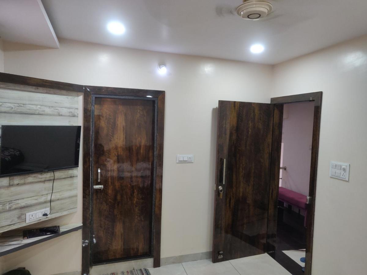 Hotel Rb Palace Indore Esterno foto