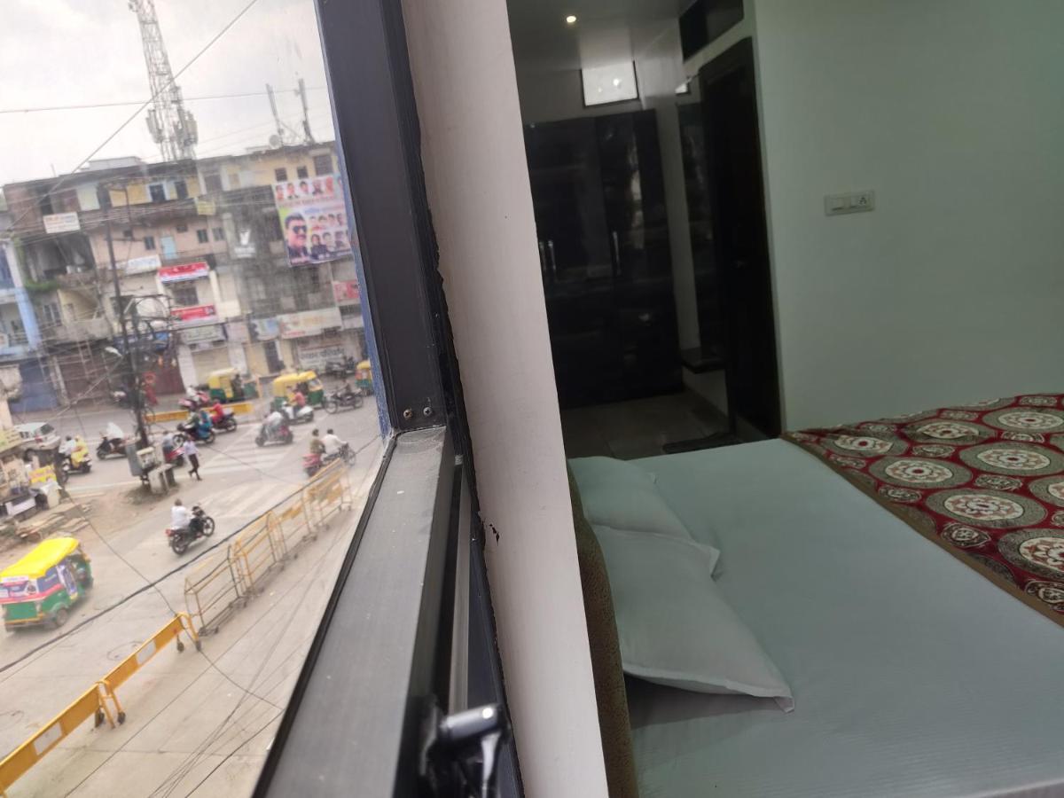 Hotel Rb Palace Indore Esterno foto
